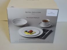 *Paramount Platinum 20 Piece Dinner Service