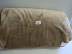 *Velvet Sherpa Blanket (Beige)