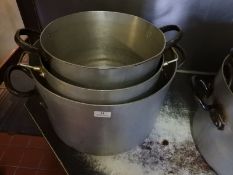 *Three Graduated Aluminium Twin Handled Pans