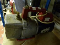 *Robinair Vacuum Master vacuum PUmp