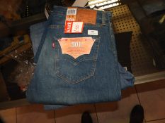 *Levi 501 Jeans Size: 36/34