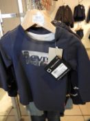 Levi Babies T-Shirt Size: 12 Months