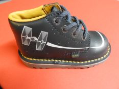 Pair of Children's Kickers Star Wars Edition Size: