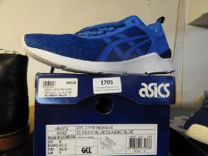 *Pair of A6 Asics Classic Blue Running Trainers Si