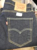*Levi 502 Blue Denim Jeans Size: 34/32