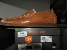 *Pair of Rockport Leather Shoes Size: 8
