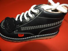 Pair of Children's Kickers (as per photograph) Siz