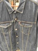 *Levi Mens Denim Jacket Size: XL