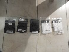 *Five Pair of Levi Boxers Size: Medium