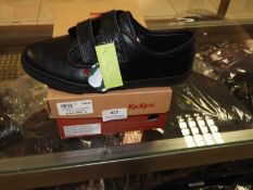 Pair of Childrens Kickers (Black/Grey) Size: 38