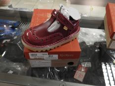 Pair of Childrens Kickers (Red/Gold) Size: 7