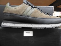 *Nicholas Deakin Trainers (as per photograph) Size