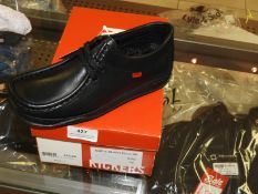 Pair of Childrens Kickers (Black) Size: 33