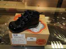 Pair of Childrens Kickers (Black) Size: 18