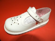 Pair of Children's Kickers (as per photograph) Siz