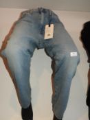 *Levi 502 Regular Taper Jeans Size: 36/32