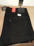 *Levi 512 Slim Taper Jeans Size: 38/32