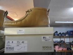 *Nicholas Deakin Boots (as per photograph) Size: 4