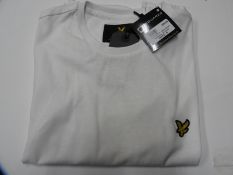 *Lyle & Scott T-Shirt Size: Medium