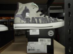 Pair of Converse Shoes (as per photograph) Size: 3