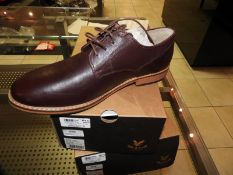 *Pair of Lyle & Scott Mens Shoes (Burgundy) Size:
