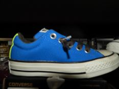 Pair of Converse Shoes (as per photograph) Size: 3