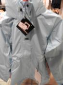 Helly Hansen Childrens Jacket Size: 10 Years