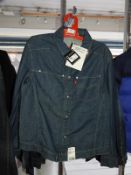 *Levi Mens Denim Jacket Size: Medium