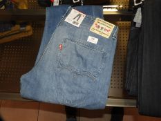 *Levi Red Tab Jeans Size: 34/34