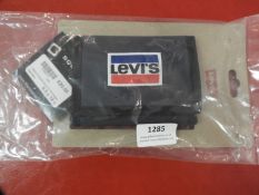 *Levi Canvas Wallet
