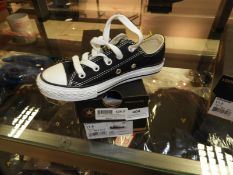 Pair of Converse Child's Shoes Size: 11.5