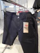 Levi Children's Shorts Size: 14 Years