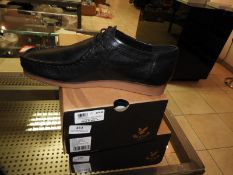 *Pair of Lyle & Scott Mens Shoes (True Black) Size