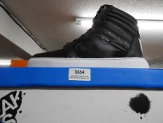 *Nicholas Deakin Boots (as per photograph) Size: 8