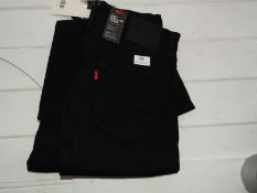*Levi 502 Regular Taper Jeans (Black) Size: 30/32