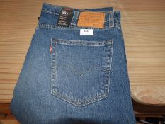 *Levi 502 Denim Jeans (Regular Taper) Size: 38/34