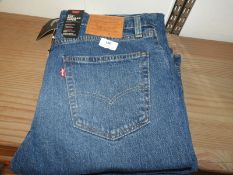*Levi 502 Denim Jeans (Regular Taper) Size: 34/32