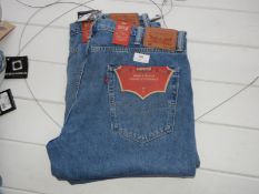 *Levi 502 Denim Jeans Size: 38/32
