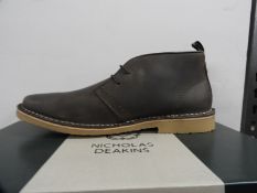 *Nicholas Deakin Boots (as per photograph) Size: 7