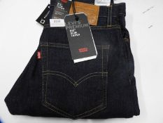 *Levi 512 Slim Taper Jeans Size: 32/30