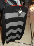 *Lindbergh Knitted Top Size: Large