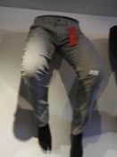 *Levi Stretch Cords Size: 32/32