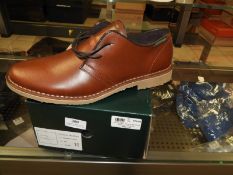 *Pair of Nicholas Deakins Shoes (Tan) Size: 10