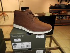 *Pair of Timberland Mens Chukka Boots (Dark Brown)