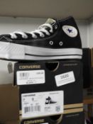 *Pair of Black Converse Boots Size: 40