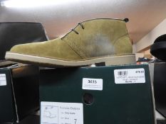 *Nicholas Deakin Boots (as per photograph) Size: 7