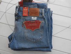*Levi 502 Denim Jeans Size: 32/32