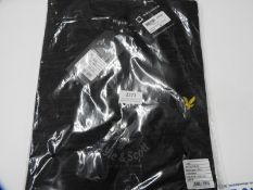 *Lyle & Scott T-Shirt Size: Medium