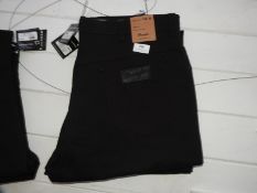 *Wrangler Texas Original Straight Jeans (Black) Si