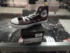 Pair of Converse Child's Shoes Size: 11.5